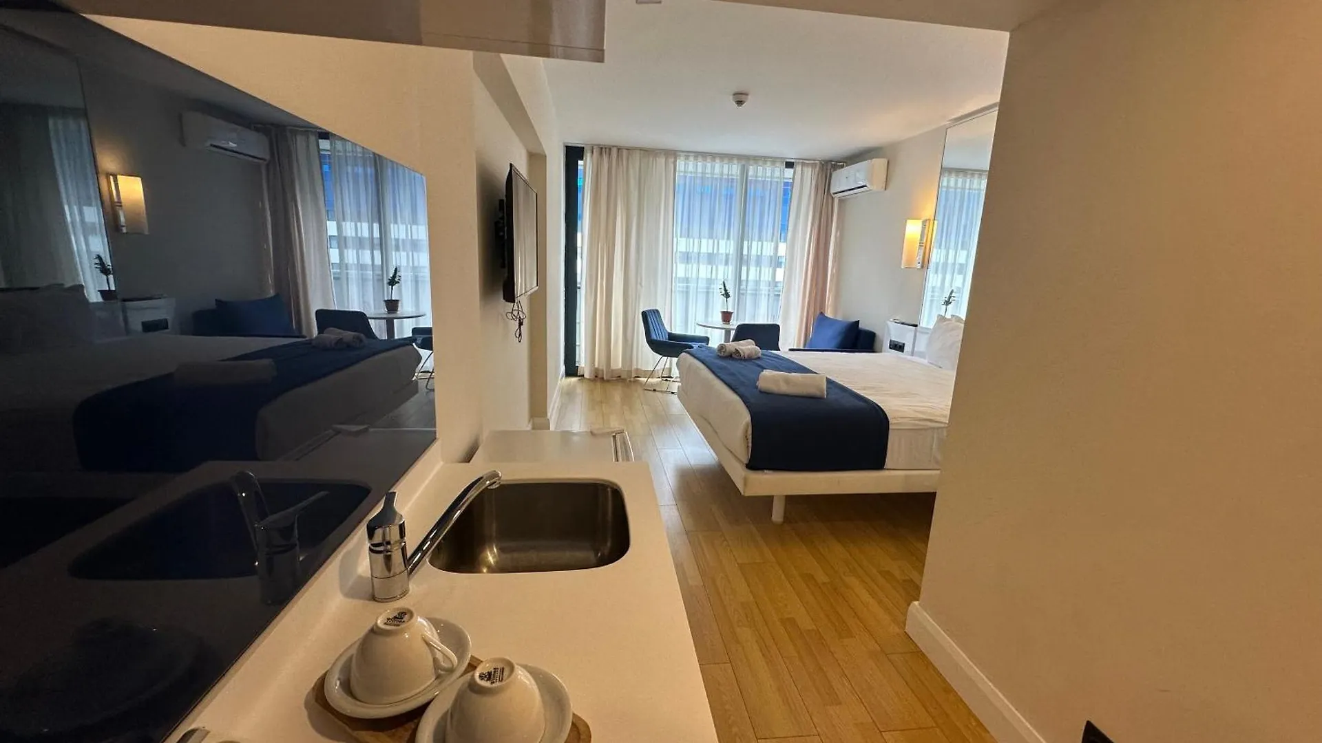 Orbi City Amazing Apartments Batumi 0*,